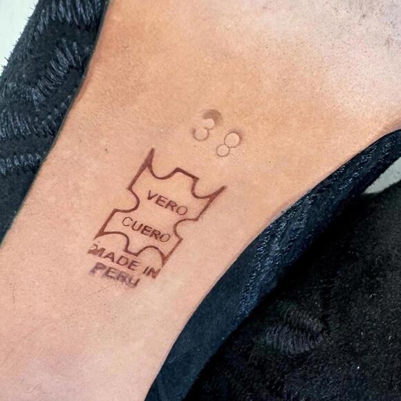 Ulla Johnson Black Aggie Embroidered Booties Suede Leather Size 38 US 7.5 - Picture 6 of 8